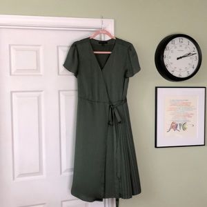 Green banana republic dress